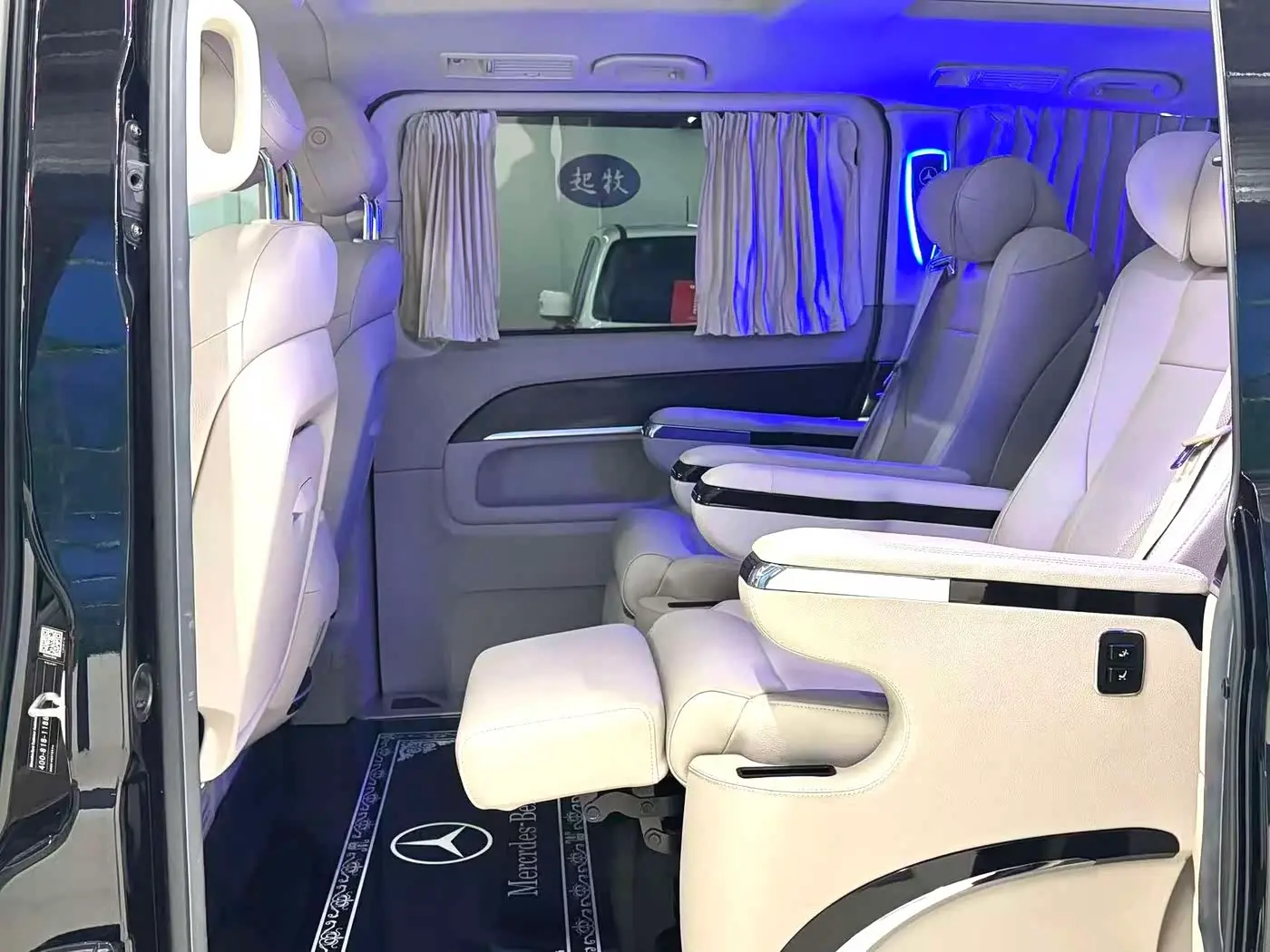 Mercedes-Benz V-Class 2021 — Фото 9/15