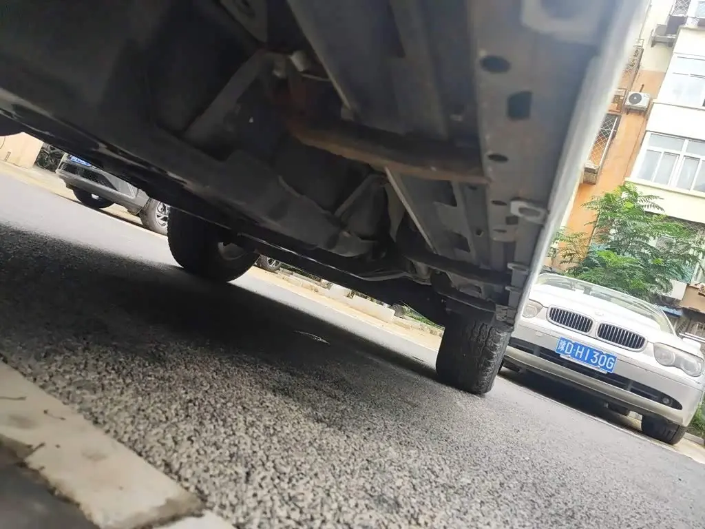 Mitsubishi Pajero 2017 — Photo 17/20
