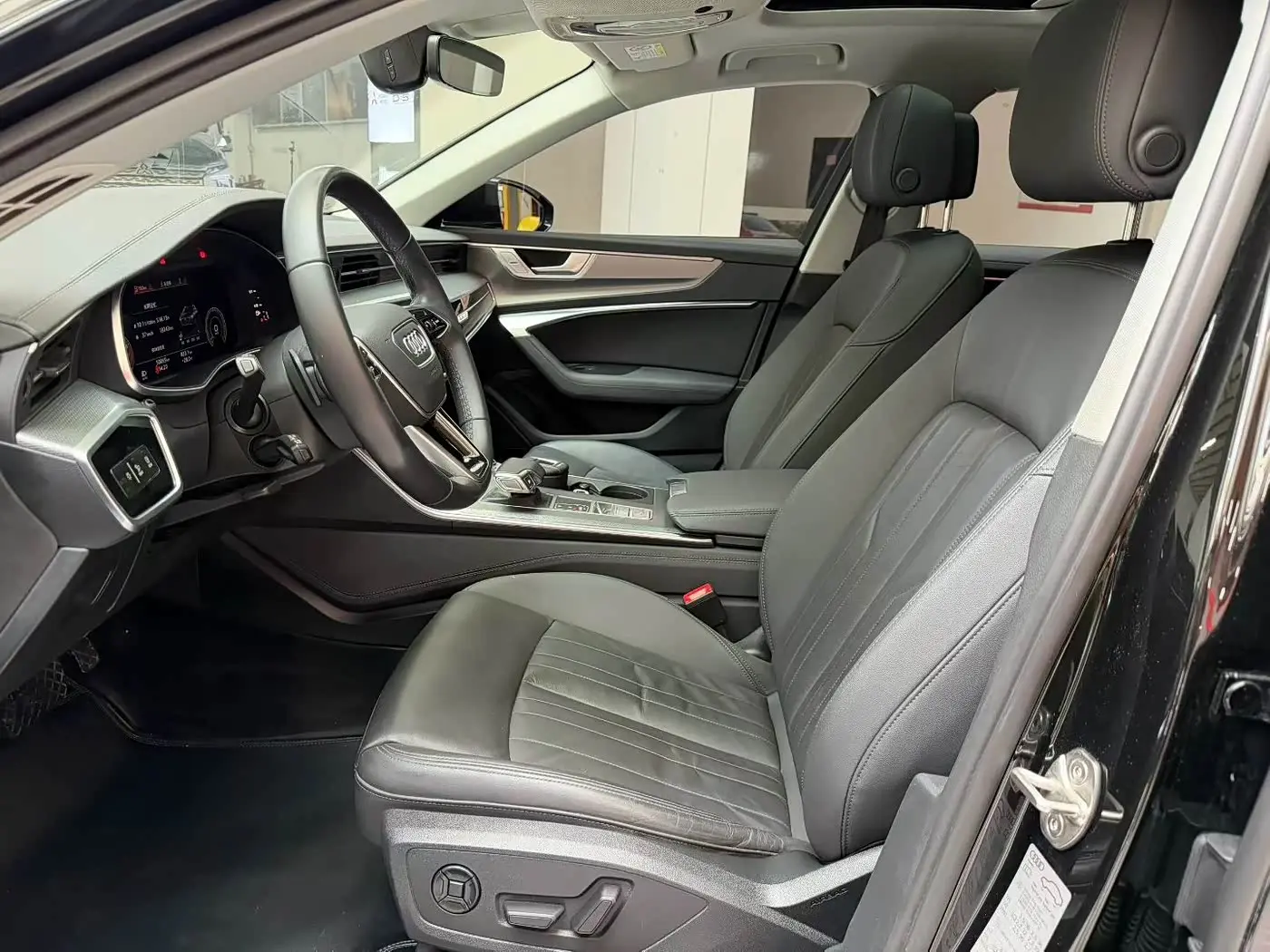 Audi A6 2023 — Photo 8/9