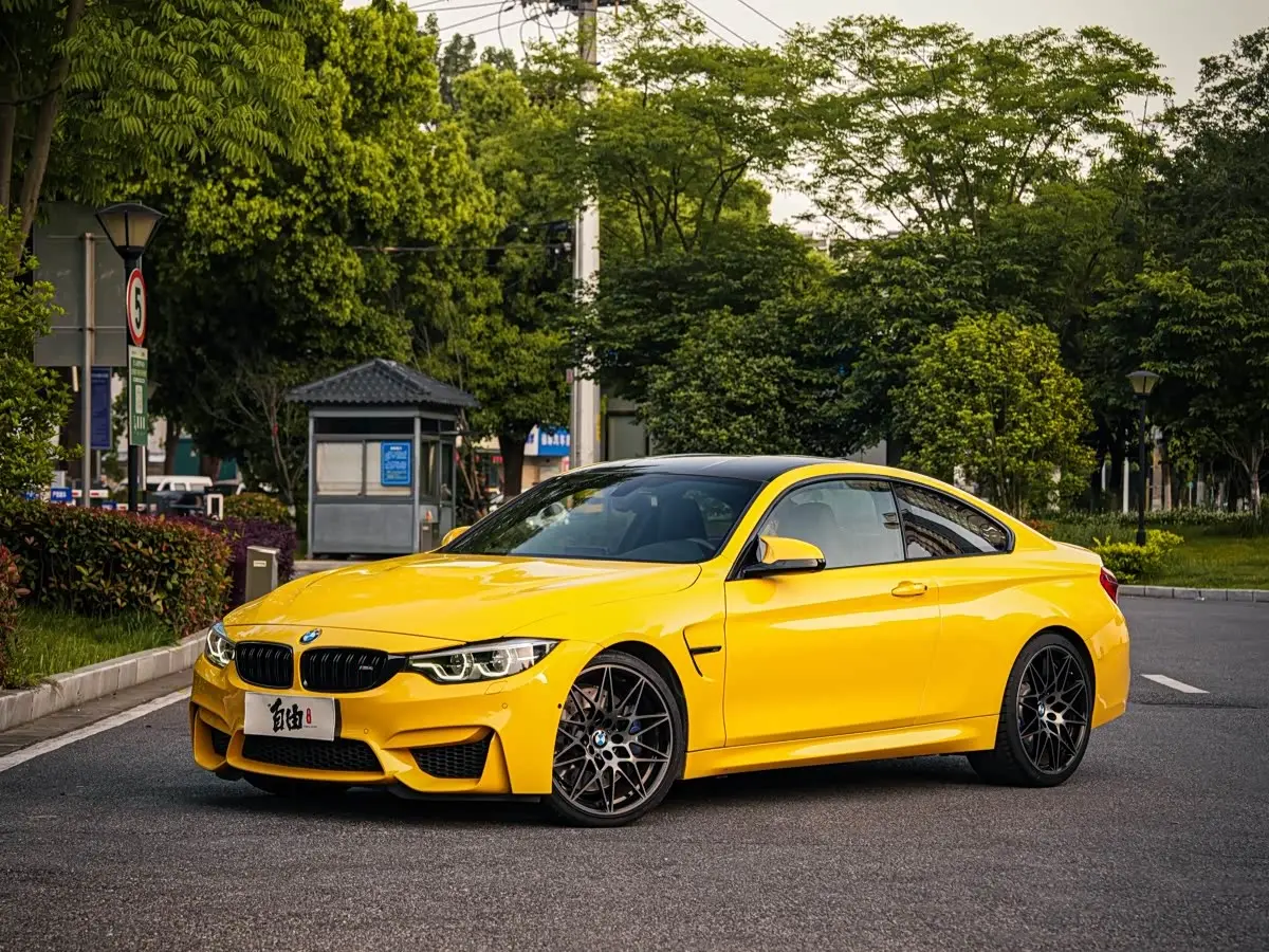 BMW M4 2018 — Фото 1/17