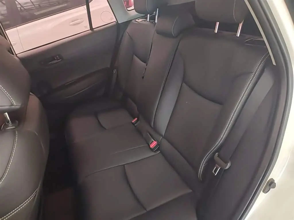 Toyota Corolla Cross 2023 — Фото 17/20