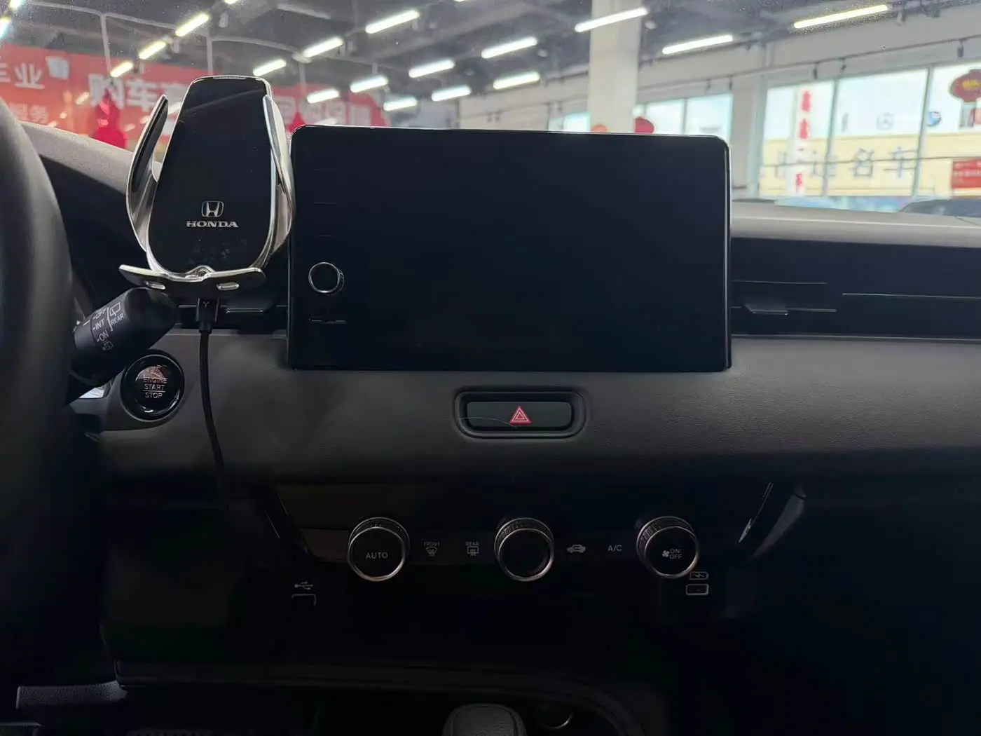 Honda Vezel 2023 — Photo 11/16
