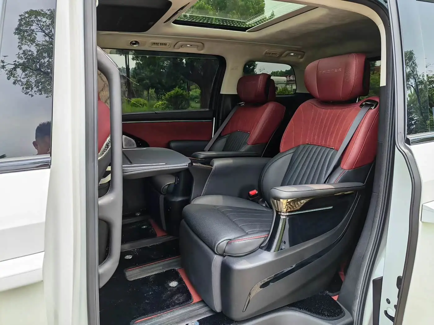 GAC Trumpchi Trumpchi E9 2023 — Фото 8/13