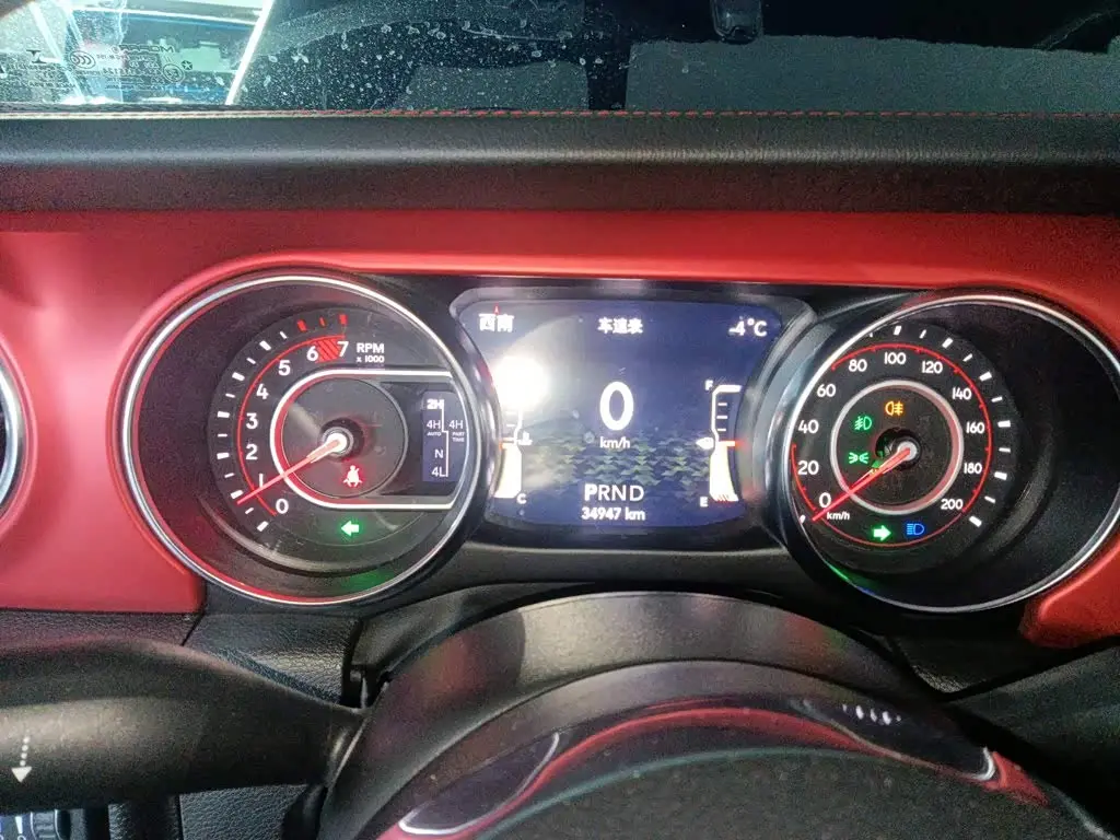 Jeep Wrangler 2022 — Фото 9/20