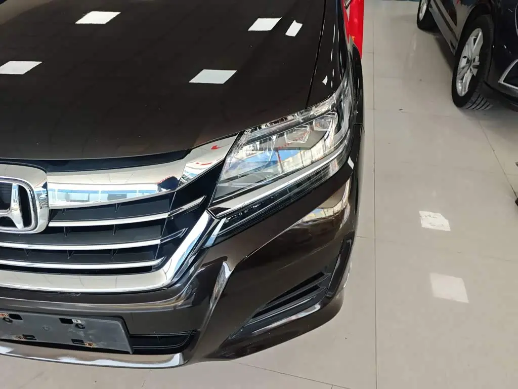 Honda Elysion 2017 — Photo 15/20