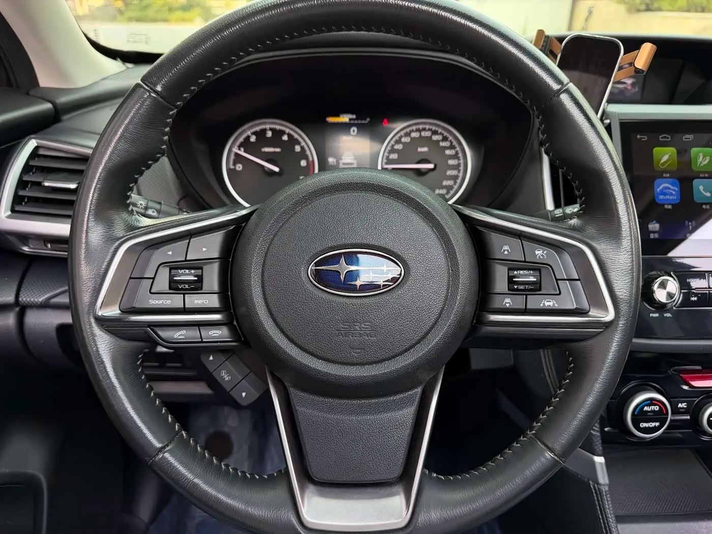 Subaru Forester 2019 — Фото 8/13
