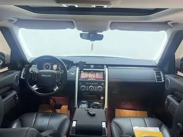 Land Rover Discovery 2018 — Şəkil 9/20