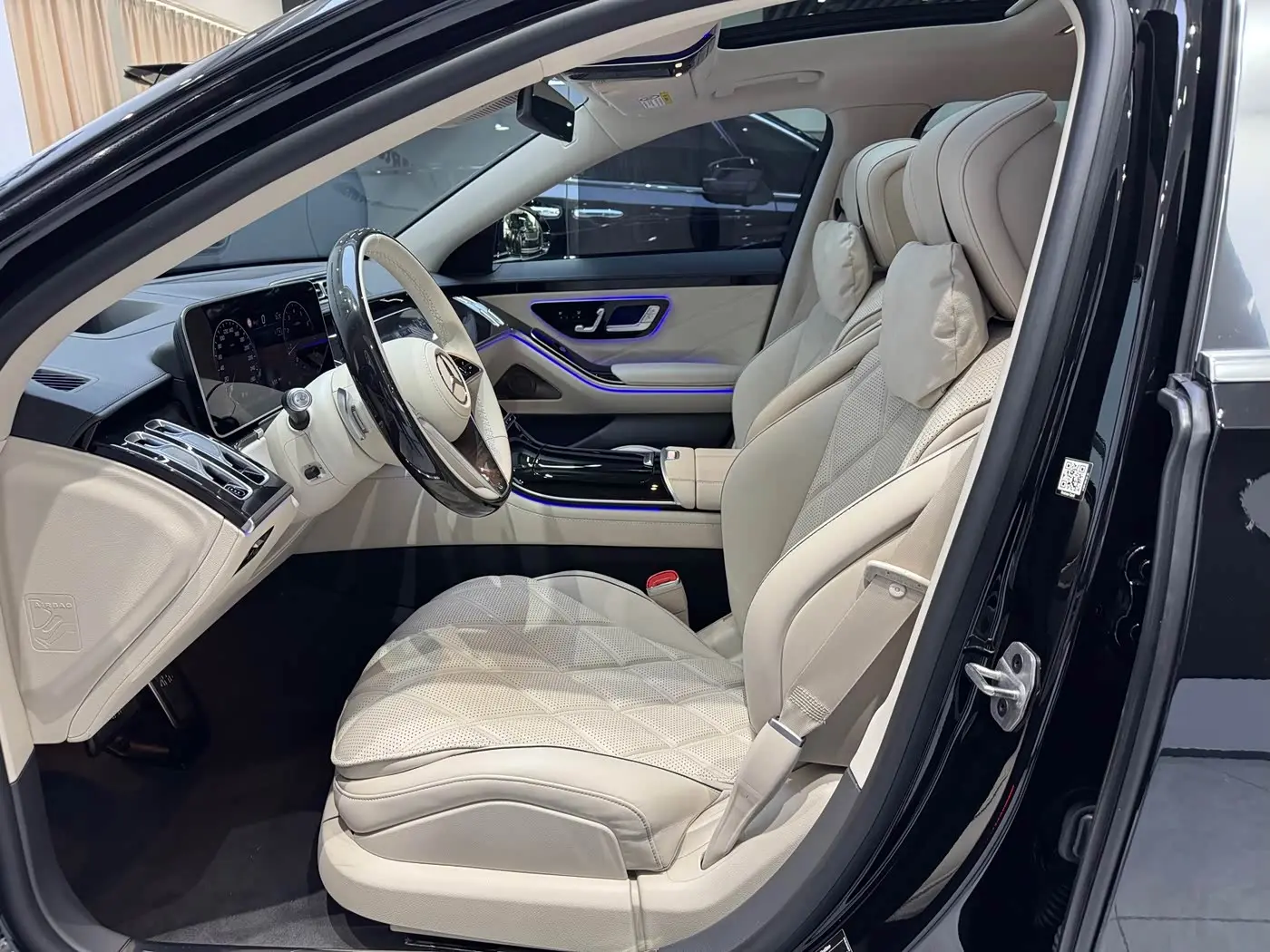 Mercedes-Benz Maybach S-Class 2026 — Фото 12/19