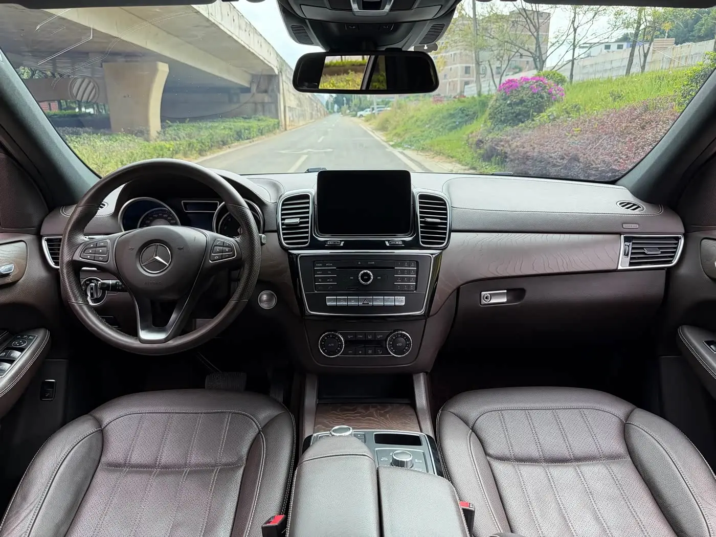 Mercedes-Benz GLE 2017 — Photo 4/11