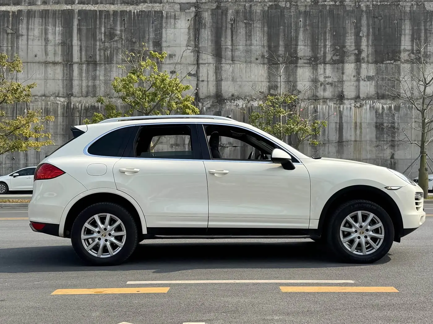 Porsche Cayenne 2012 — Photo 14/20