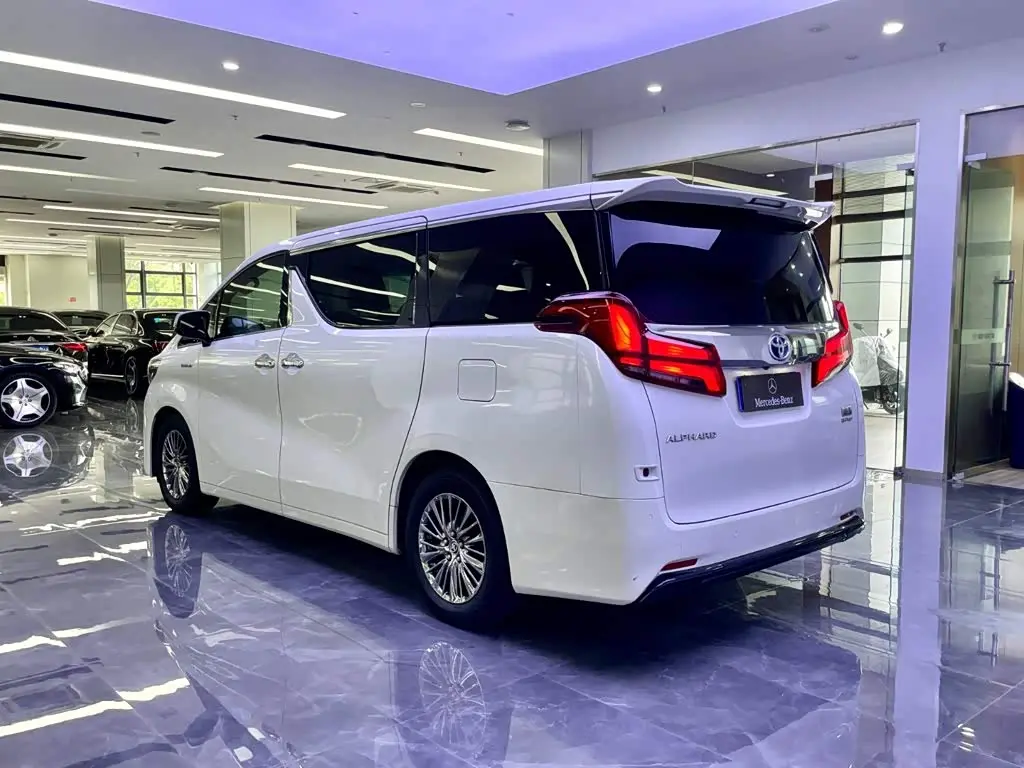 Toyota Alphard 2019 — Photo 4/20