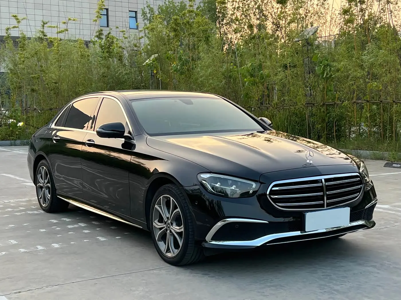Mercedes-Benz E-Class 2021 — ფოტო 3/9