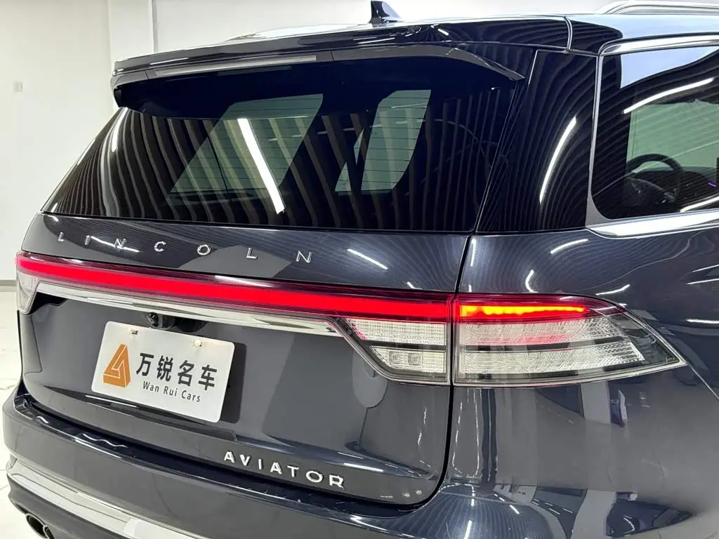 Lincoln Aviator 2020 — Photo 7/20