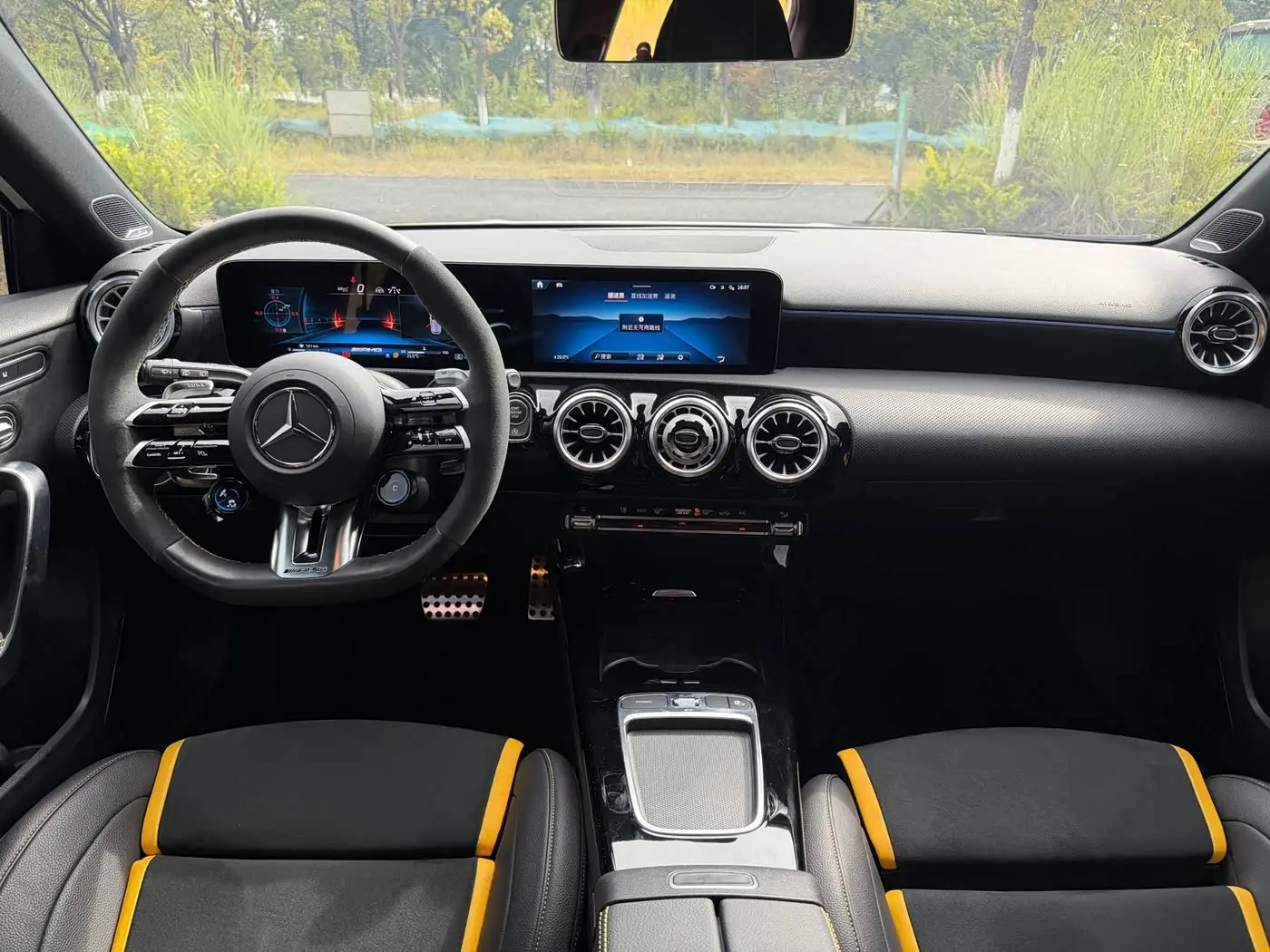 Mercedes-Benz A-Class AMG 2025 — Photo 8/15