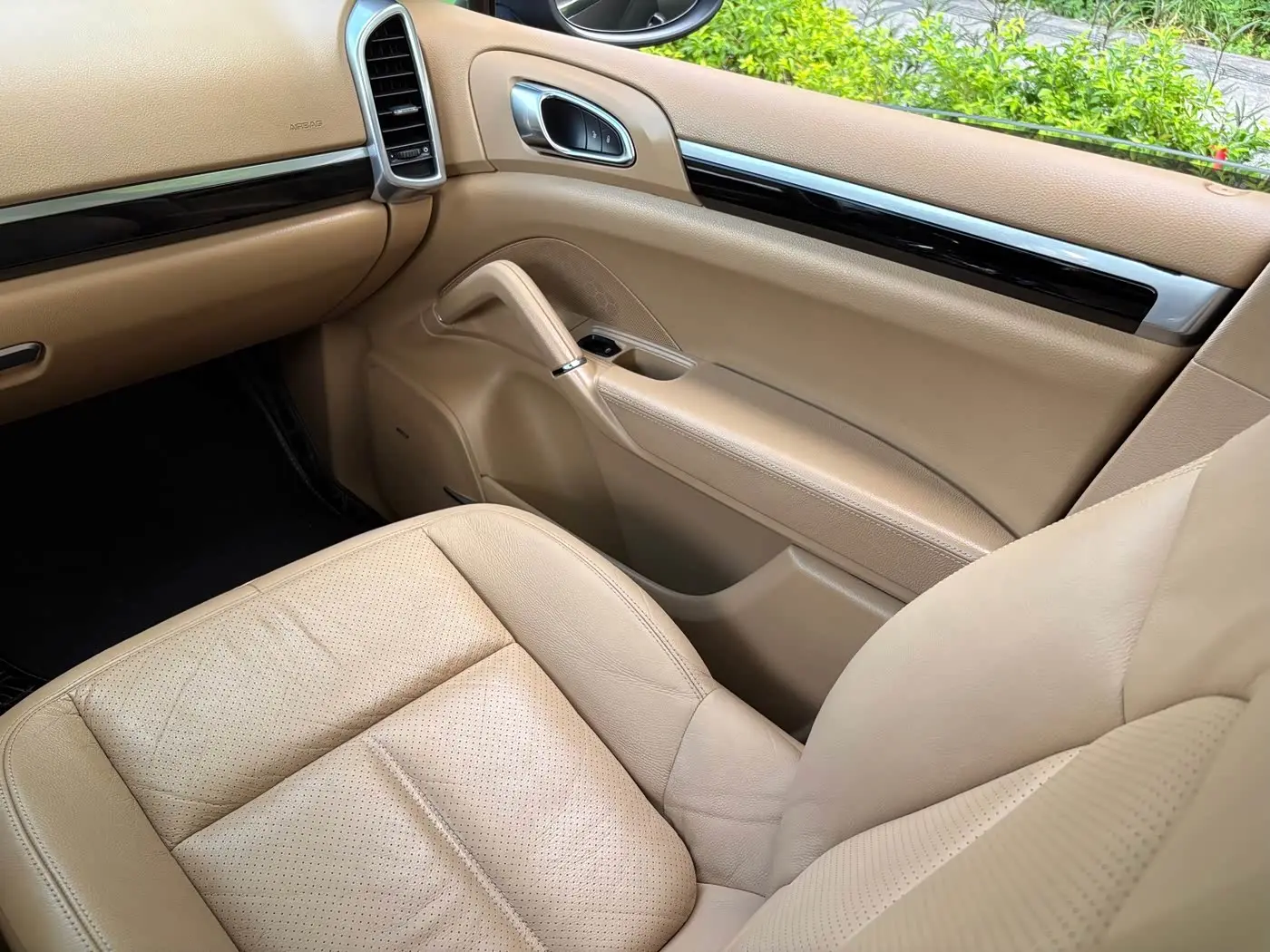 Porsche Cayenne 2014 — Photo 8/16