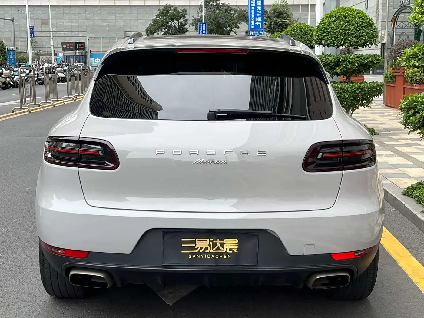Porsche Macan 2018 — Photo 5/19