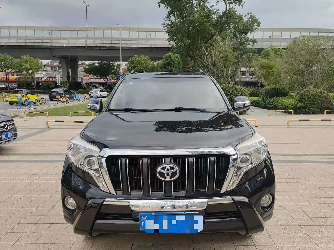 Toyota Prado 2016 — Photo 2/9