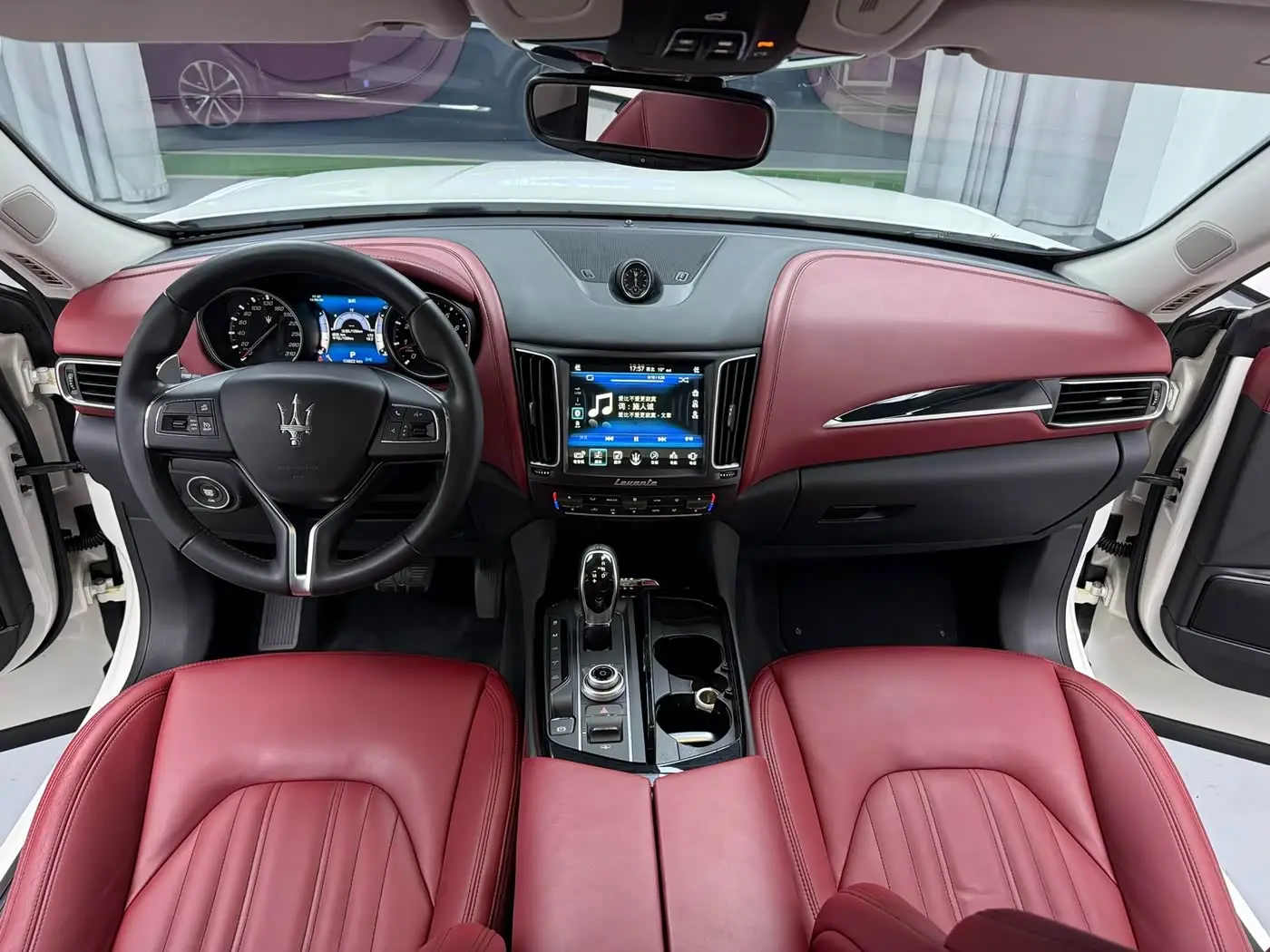 Maserati Levante 2018 — Фото 2/12