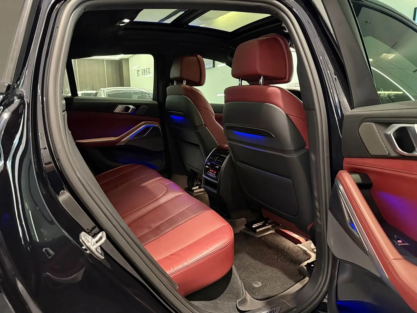 BMW X6 2021 — Şəkil 8/18