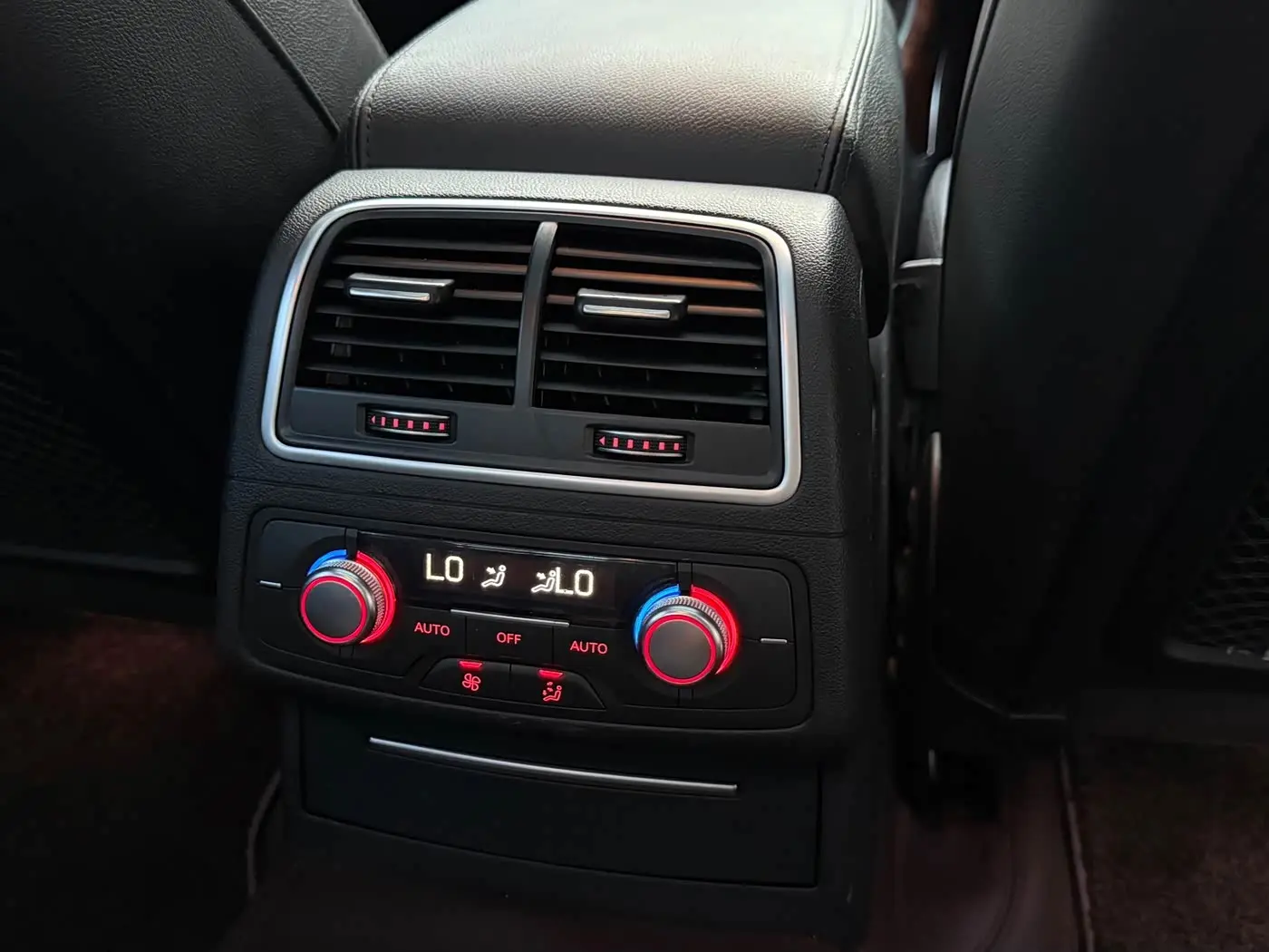 Audi A6L 2017 — Photo 12/16