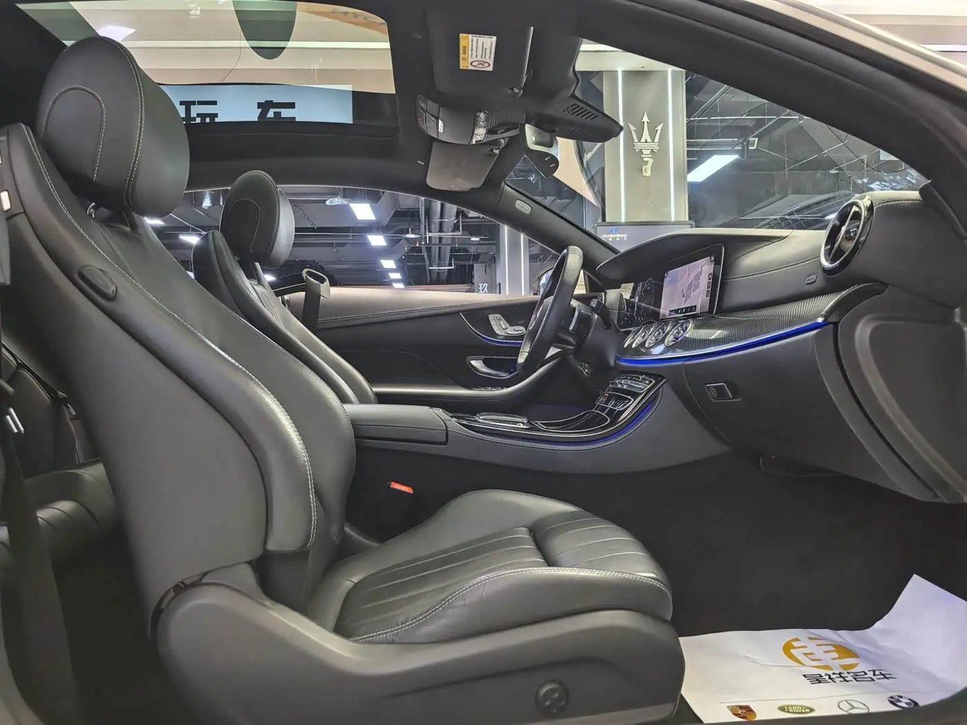 Mercedes-Benz E-Class 2023 — Photo 5/11