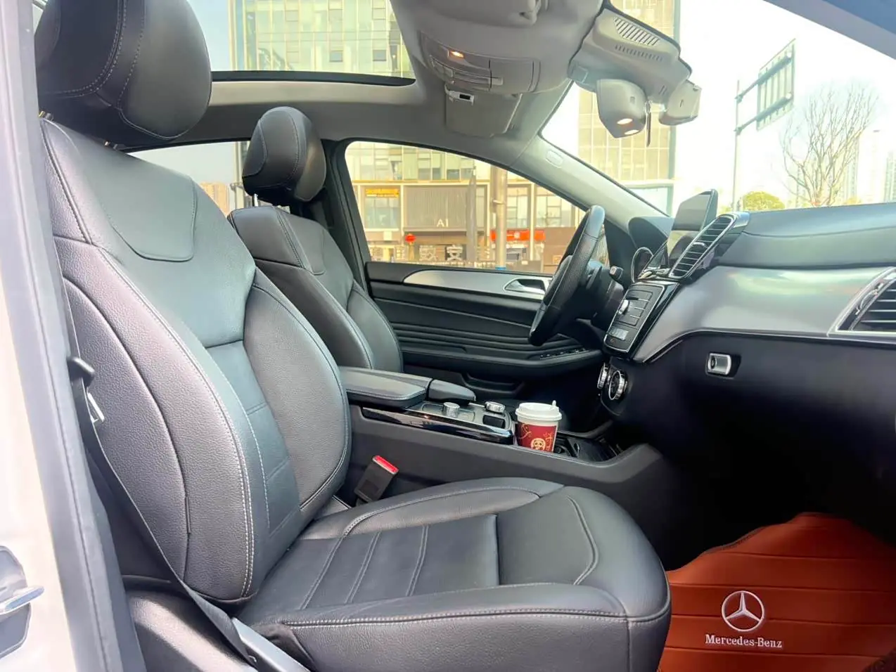 Mercedes-Benz GLE Coupe 2017 — Şəkil 12/17