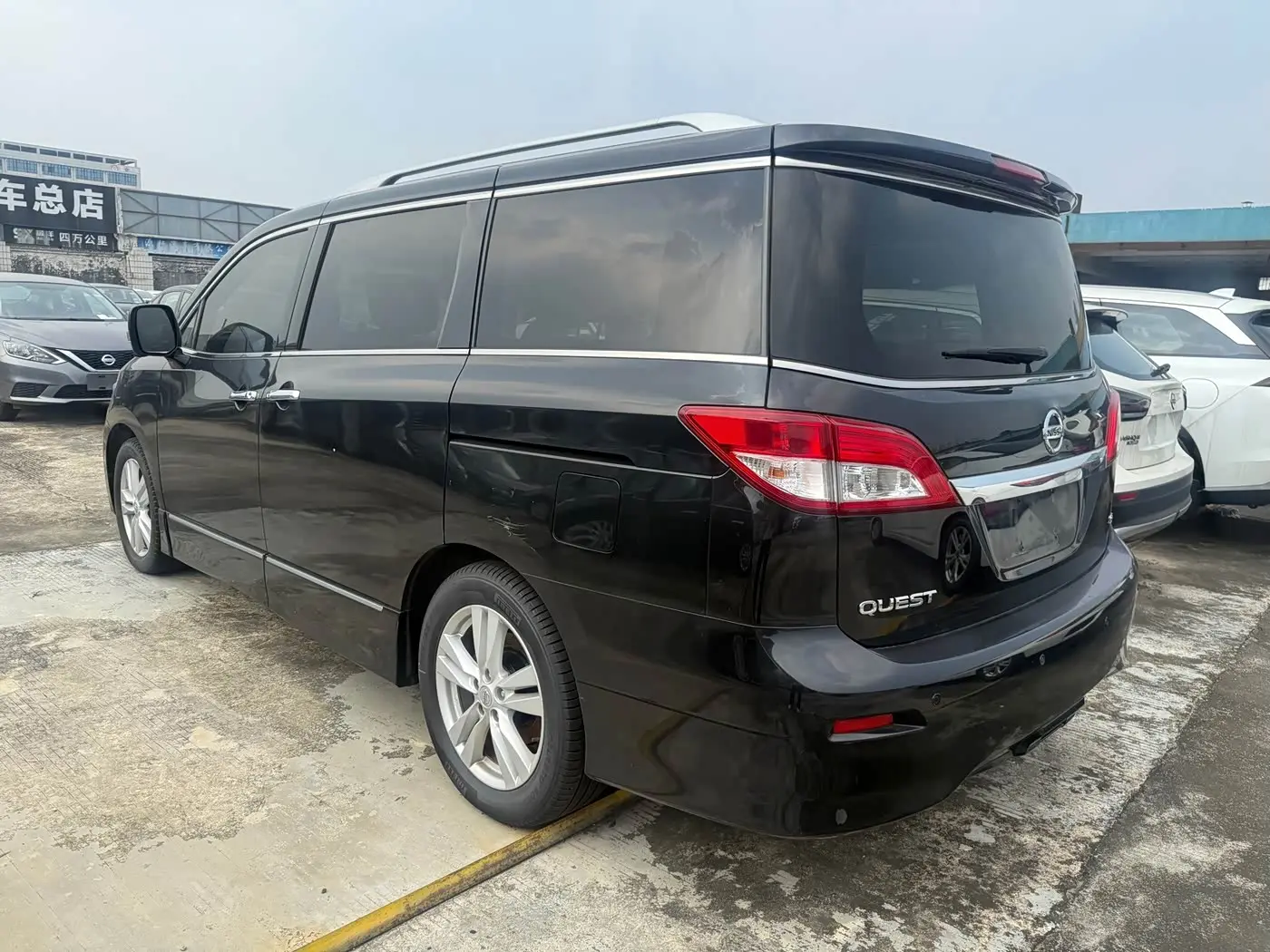 Nissan Quest 2016 — Фото 13/17