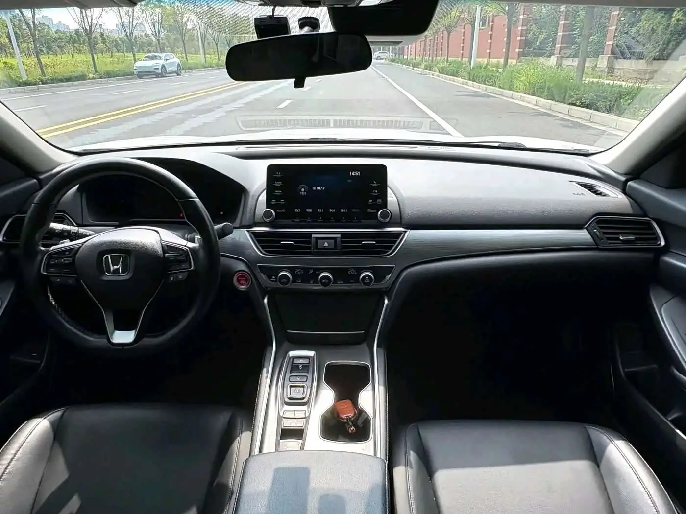 Honda Accord 2020 — Фото 3/8