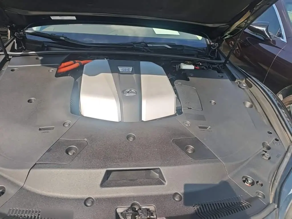Lexus LS 2020 — Photo 19/19