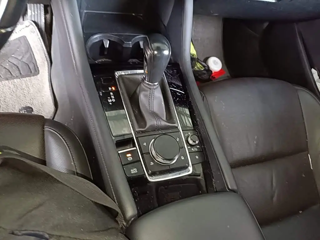 Mazda Mazda3 Axela 2022 — Photo 10/20