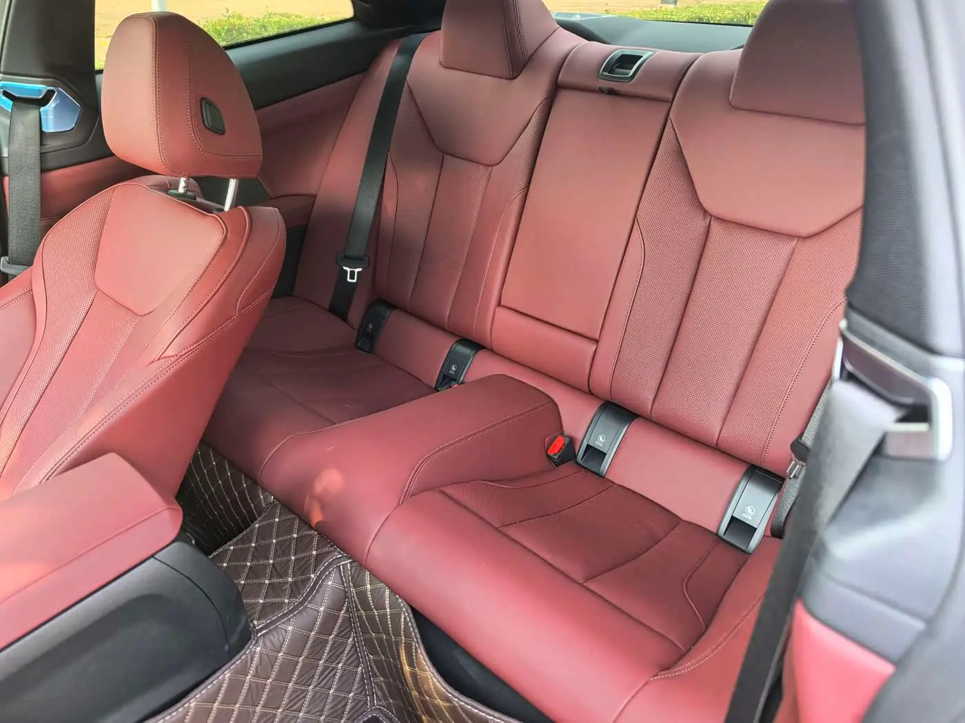 BMW 4 Series 2025 — Photo 2/14