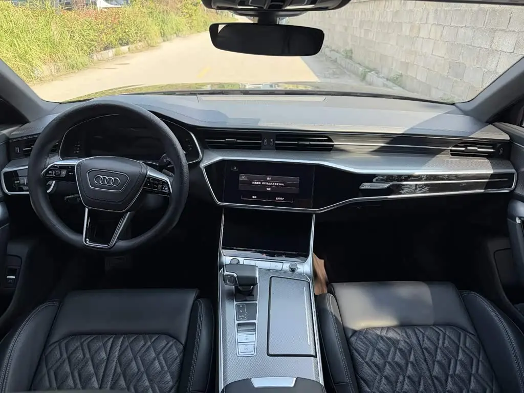 Audi A6L 2025 — Photo 5/9