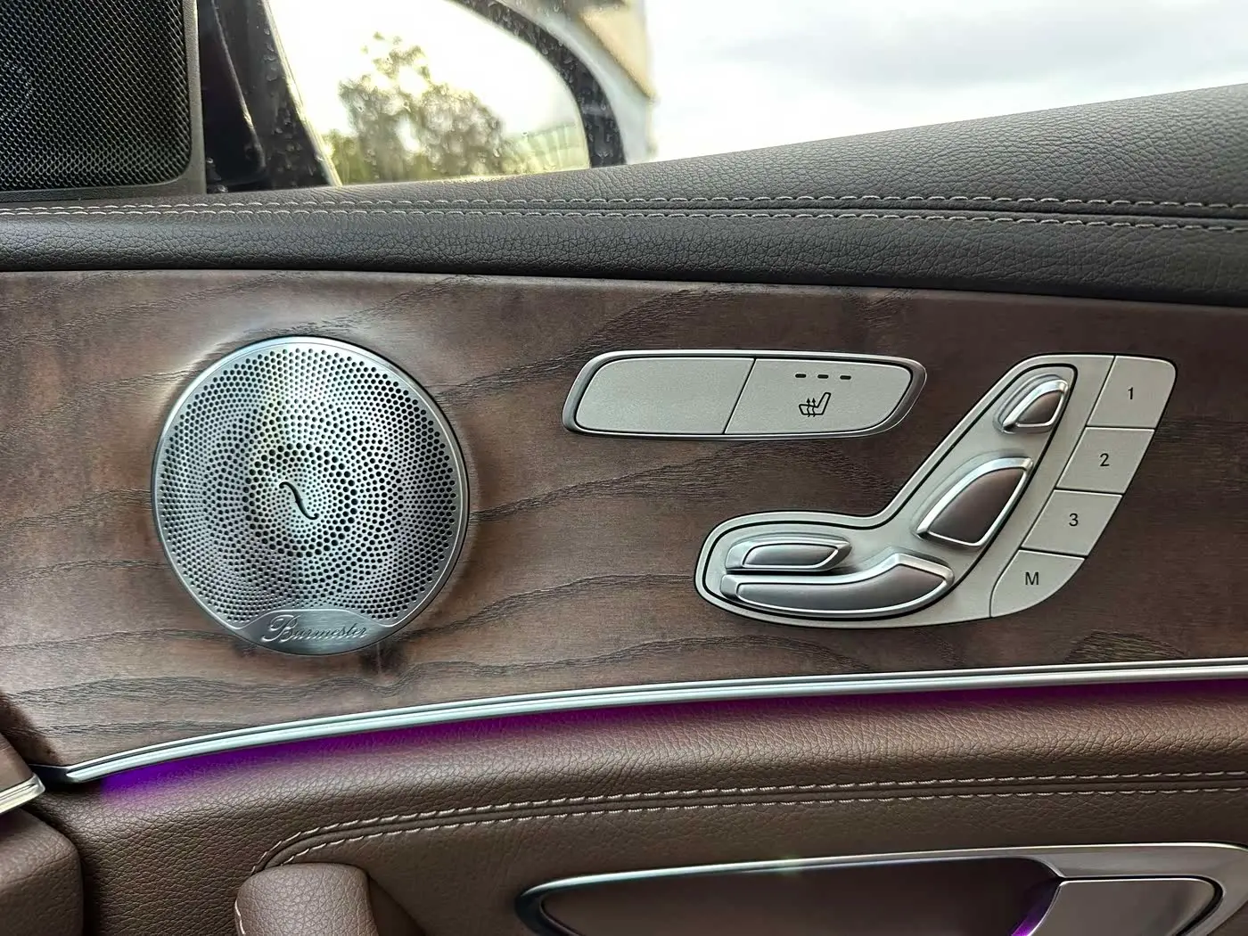 Mercedes-Benz E-Class 2019 — Photo 13/20