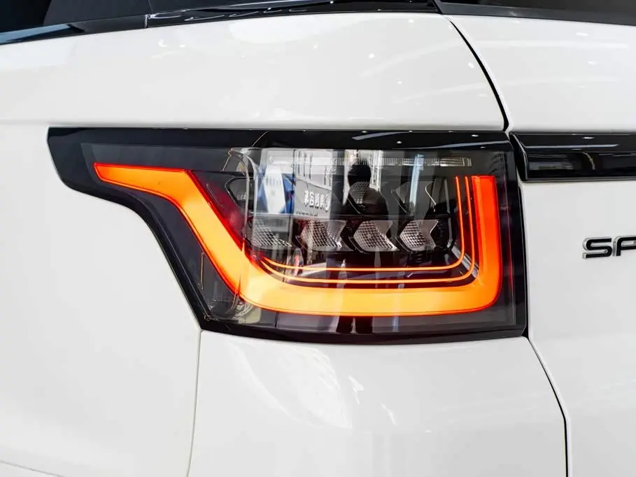 Land Rover Range Rover Sport 2021 — Photo 9/20