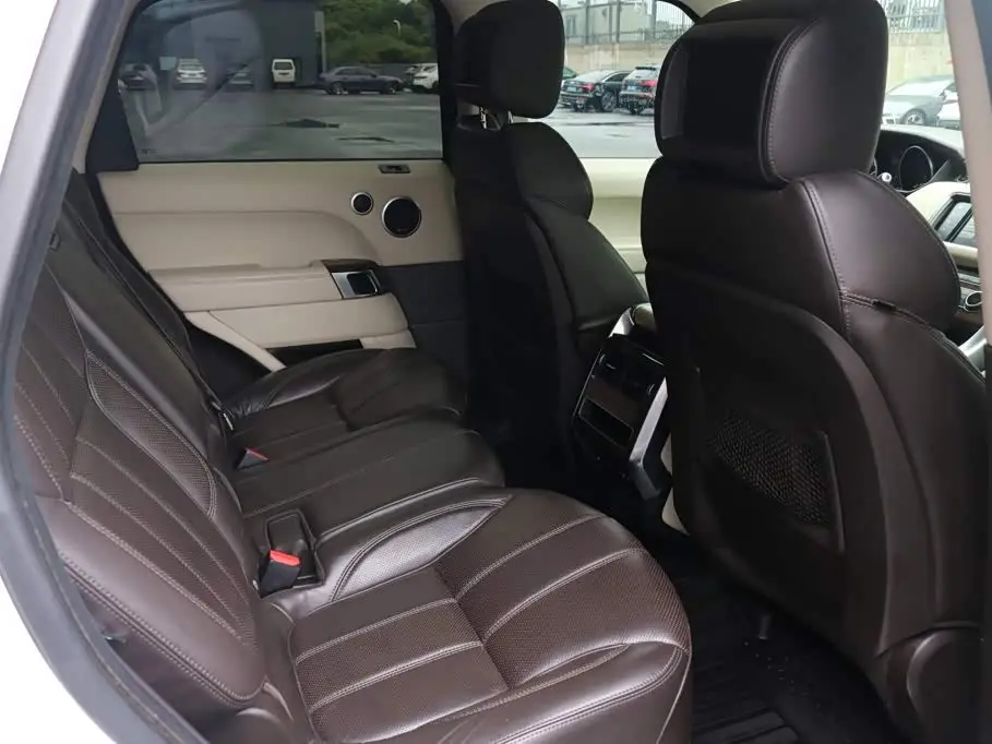 Land Rover Range Rover Sport 2015 — Фото 14/18