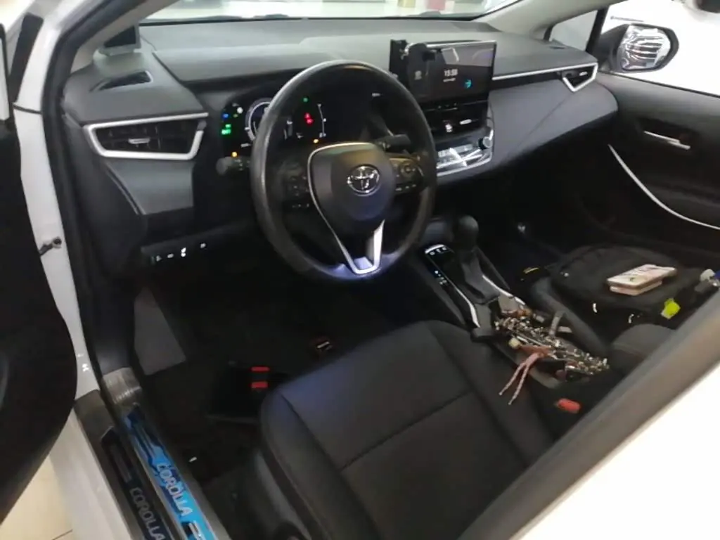 Toyota Corolla 2023 — Photo 10/20