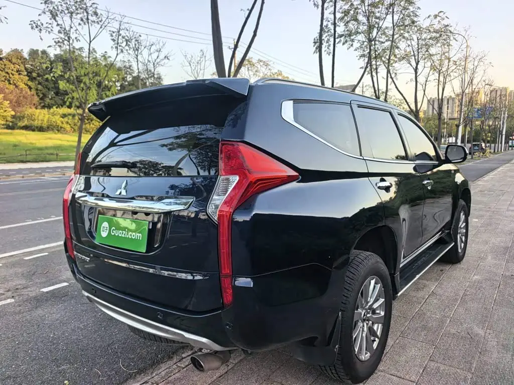 Mitsubishi Pajero Sport 2020 — Фото 15/16