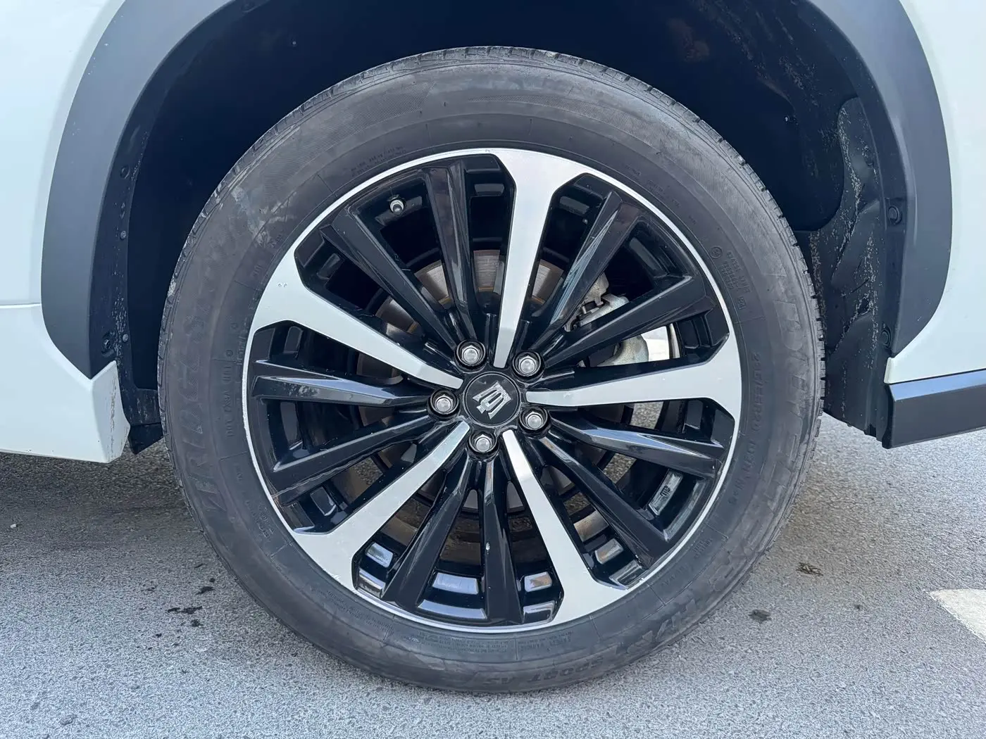 Toyota Crown Kluger 2024 — Photo 10/17