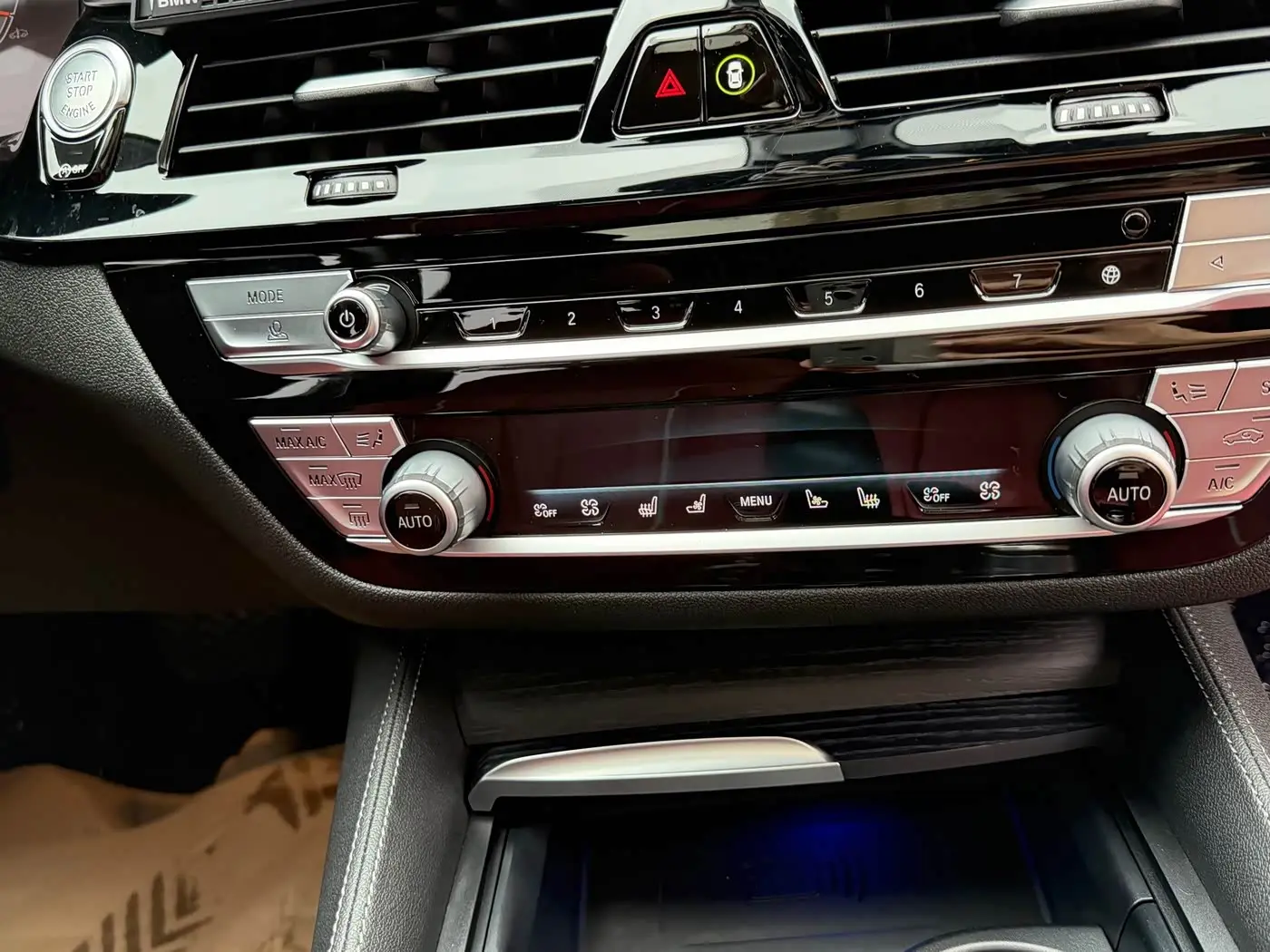 BMW 5 Series 2021 — Photo 11/13