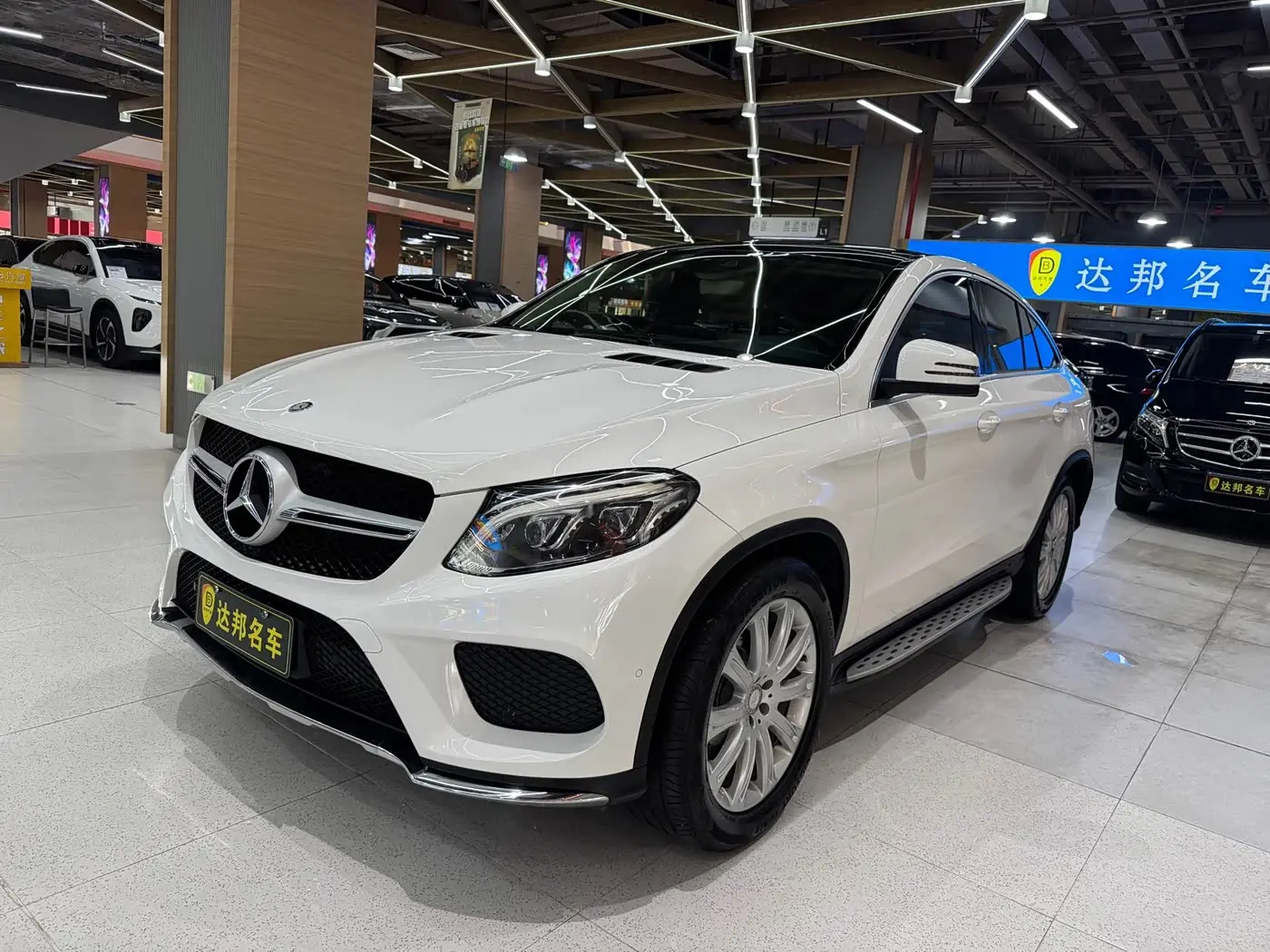 Mercedes-Benz GLE Coupe 2017 — Photo 1/16