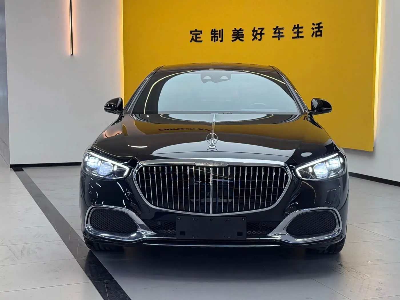 Mercedes-Benz Maybach S-Class 2024 — Фото 2/20