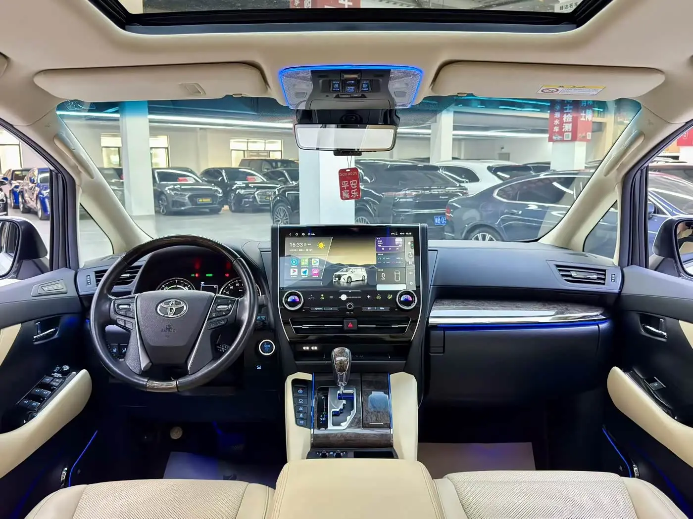 Toyota Alphard 2020 — Photo 6/17