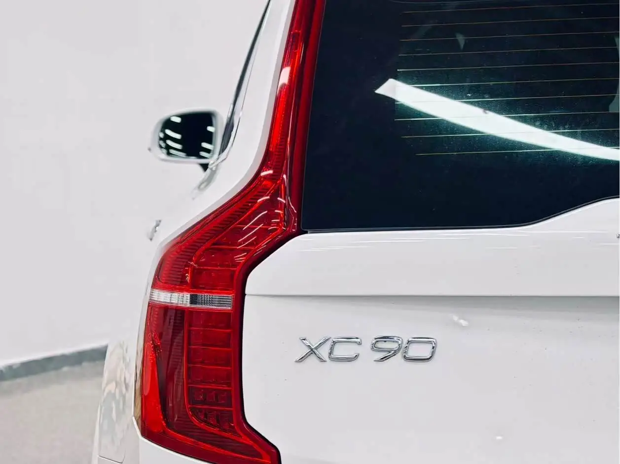 Volvo XC90 2017 — Фото 17/20