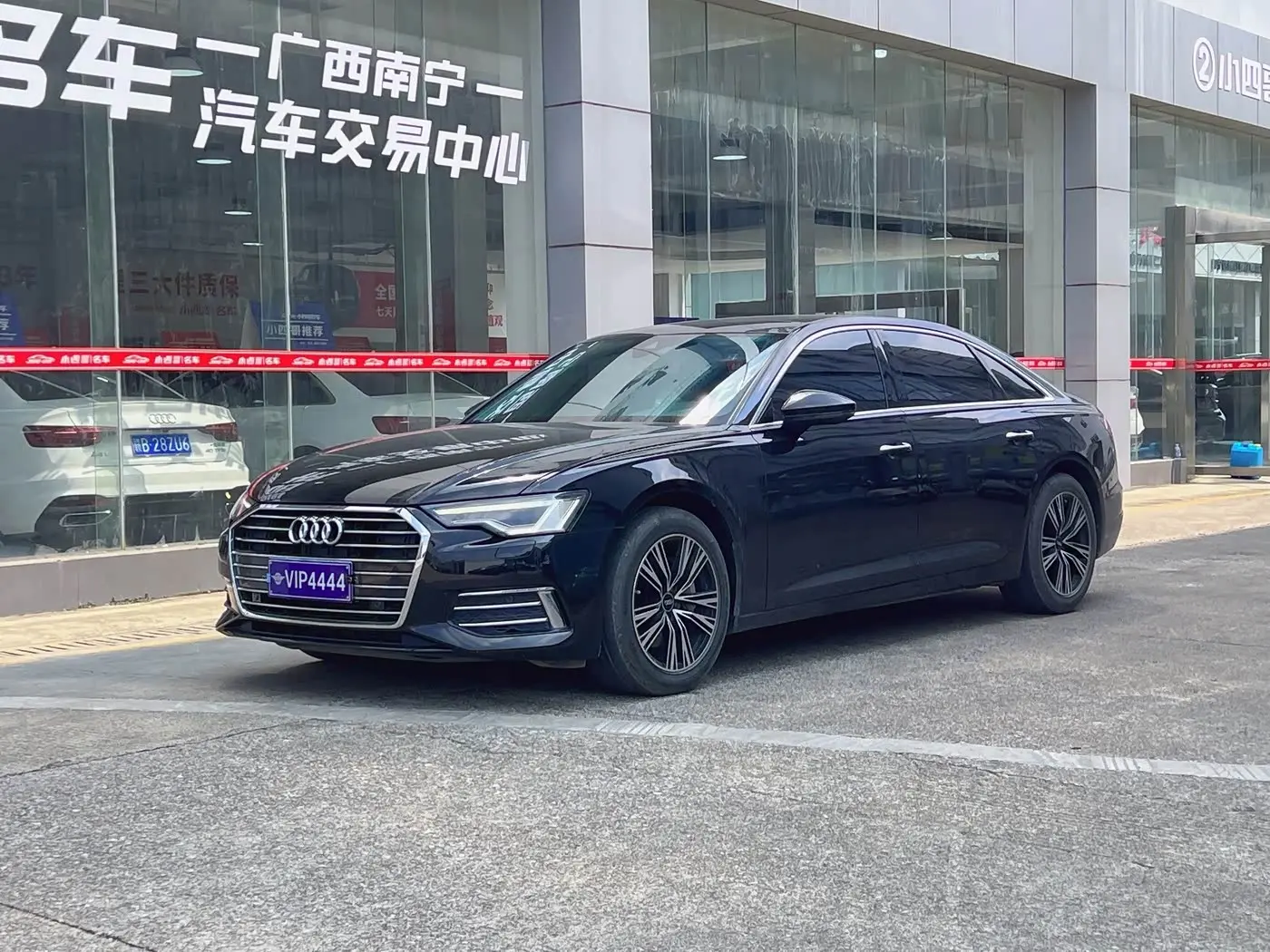 Audi A6L 2021 — Photo 3/11