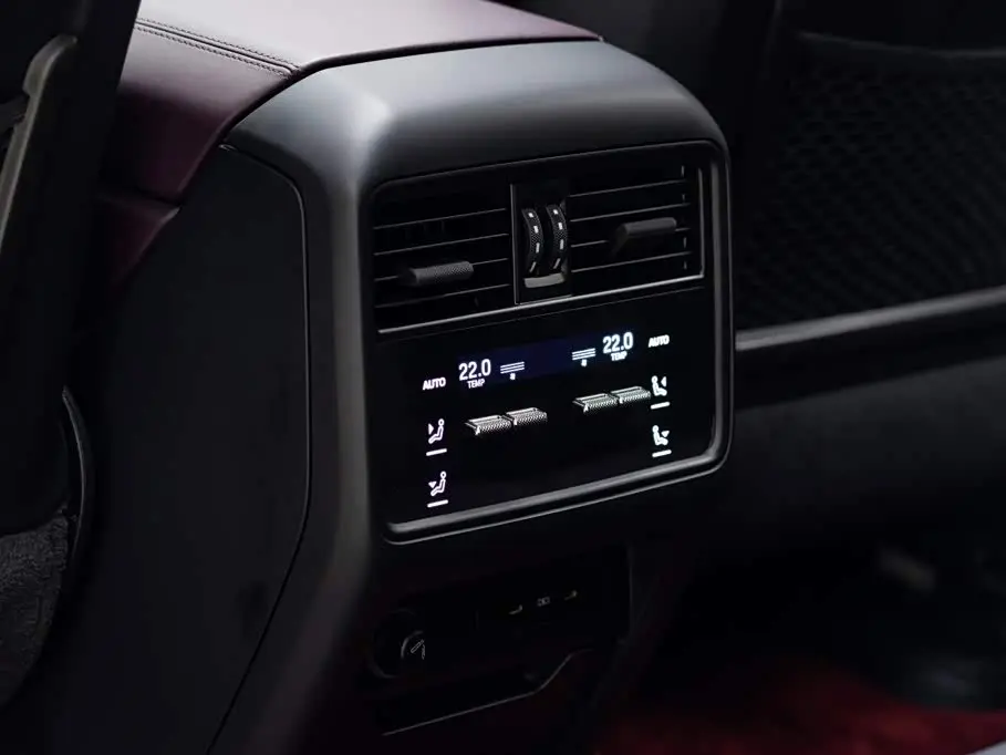 Porsche Cayenne 2023 — Photo 10/20