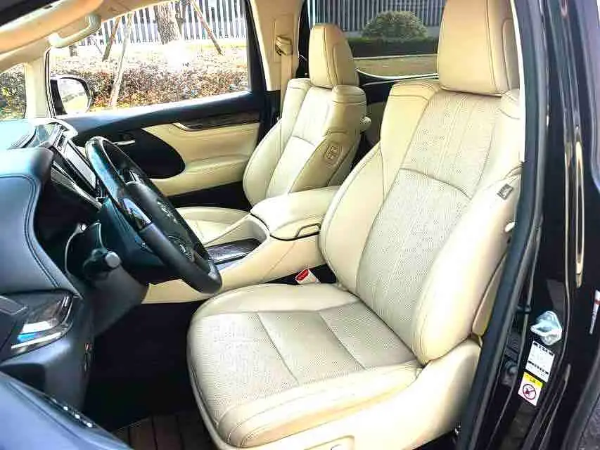 Toyota Alphard 2018 — Photo 3/8