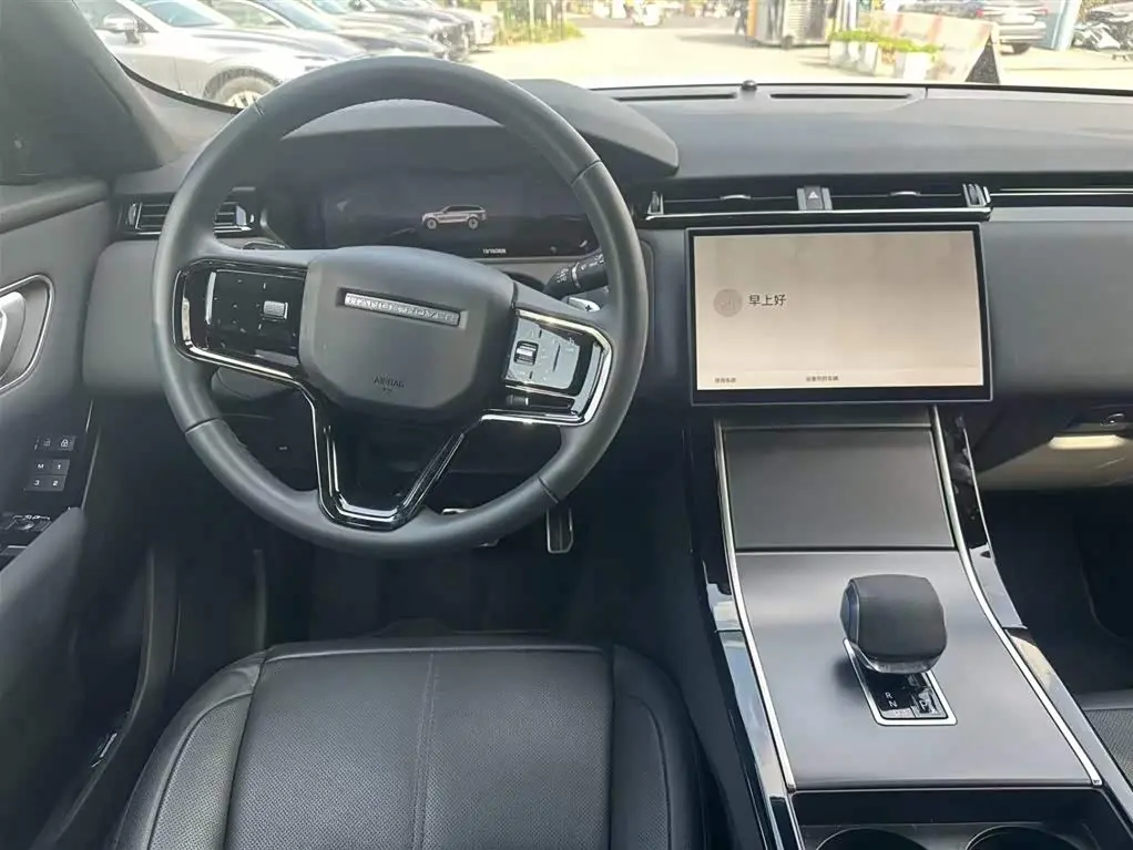 Land Rover Range Rover Velar 2025 — Photo 11/13