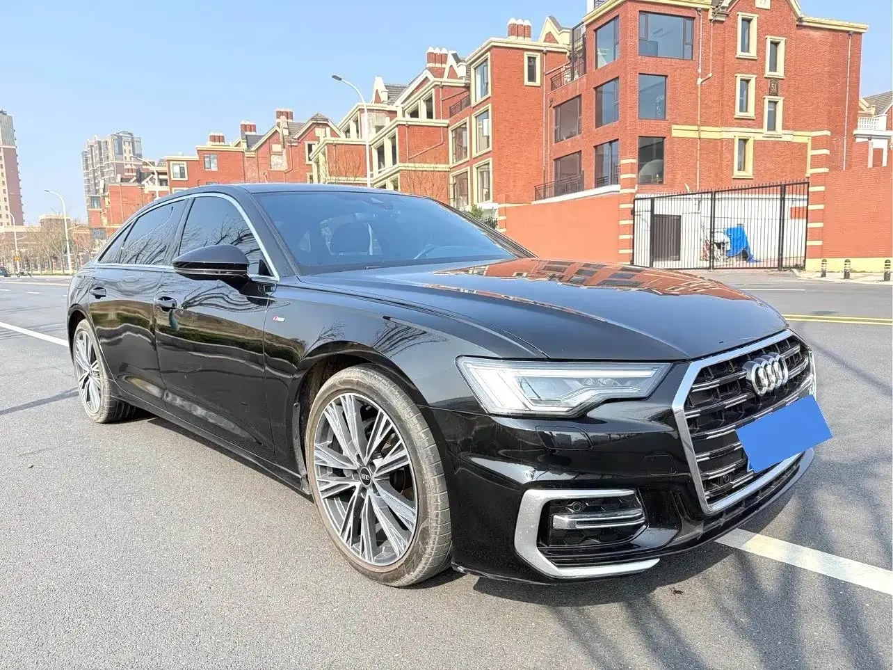 Audi A6L 2023 — Photo 3/15