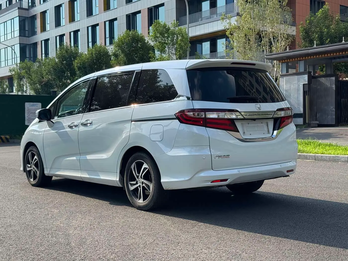 Honda Odyssey 2018 — Photo 4/14