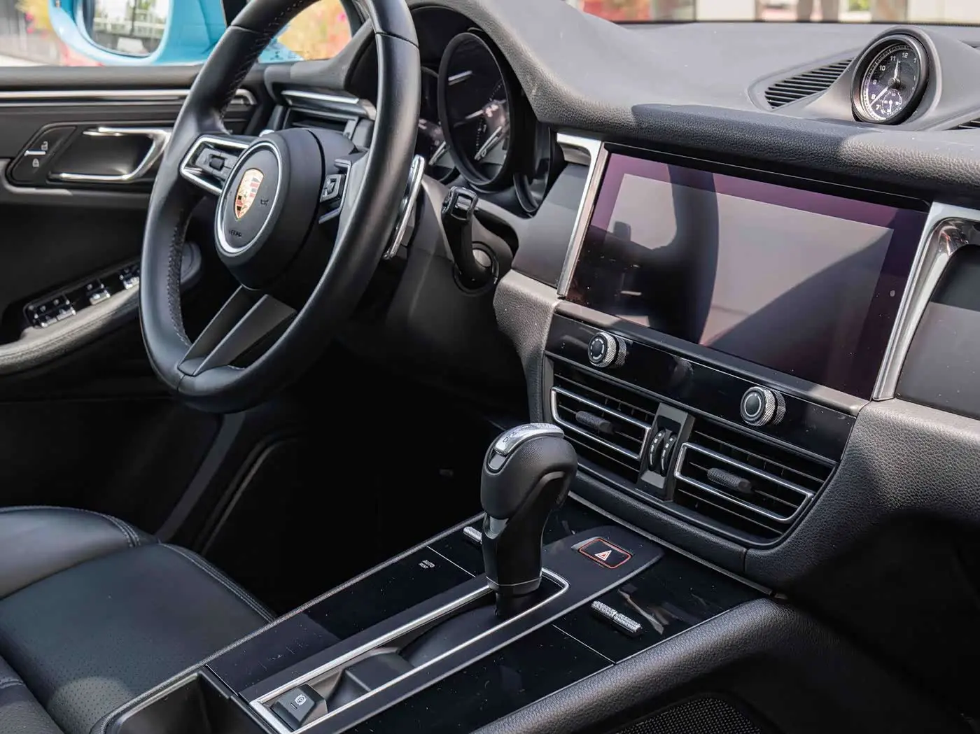 Porsche Macan 2023 — Photo 17/19